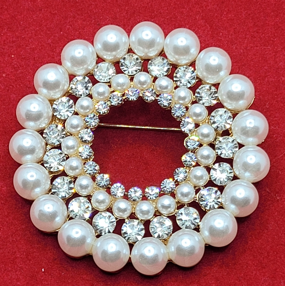 Wreath style Beats and stone work Brooch pin .